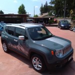 Custom Renegade Grigio Pastello con Verniciatura Argento su Cofano, Tetto e Maniglie