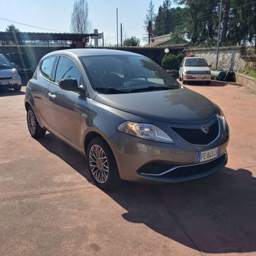 Lancia Ypsilon 1.2 GOLD Lancia Ypsilon 1.2 GOLD