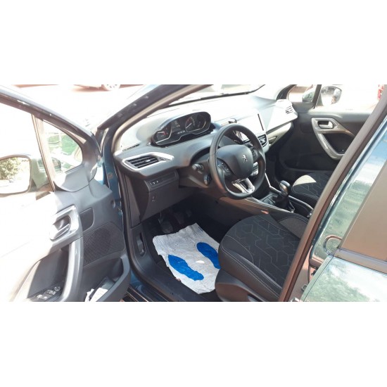Peugeot 2008 1.6 BLUE-HDI 100CV Style Edition Peugeot 2008 1.6 BLUE-HDI 100CV Style Edition