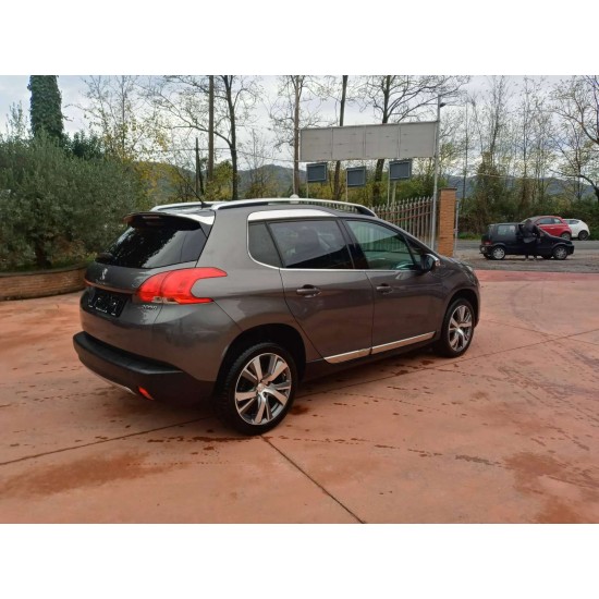 Peugeot 2008 1.6 BLUE-HDI 120CV ALLURE Peugeot 2008 1.6 BLUE-HDI 120CV ALLURE