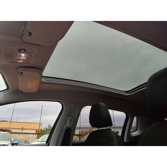 Peugeot 2008 1.6 BLUE-HDI 120CV ALLURE Peugeot 2008 1.6 BLUE-HDI 120CV ALLURE